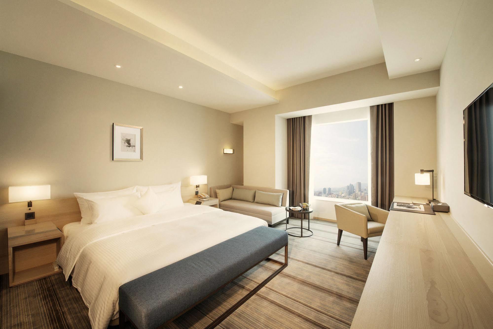 Hotel Cozzi Zhongshan Kaohsiung Eksteriør billede