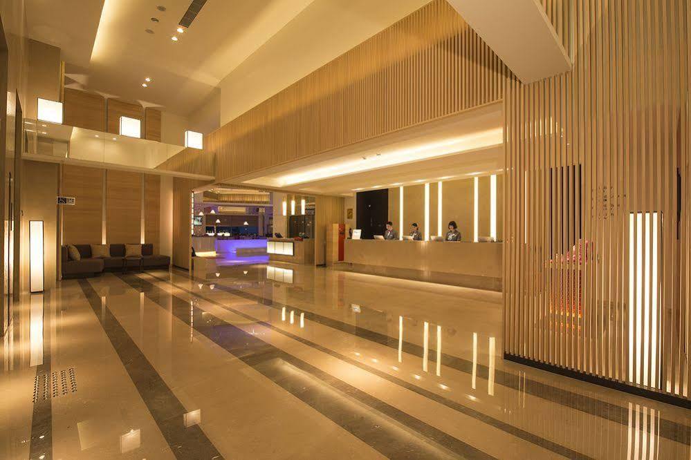 Hotel Cozzi Zhongshan Kaohsiung Eksteriør billede
